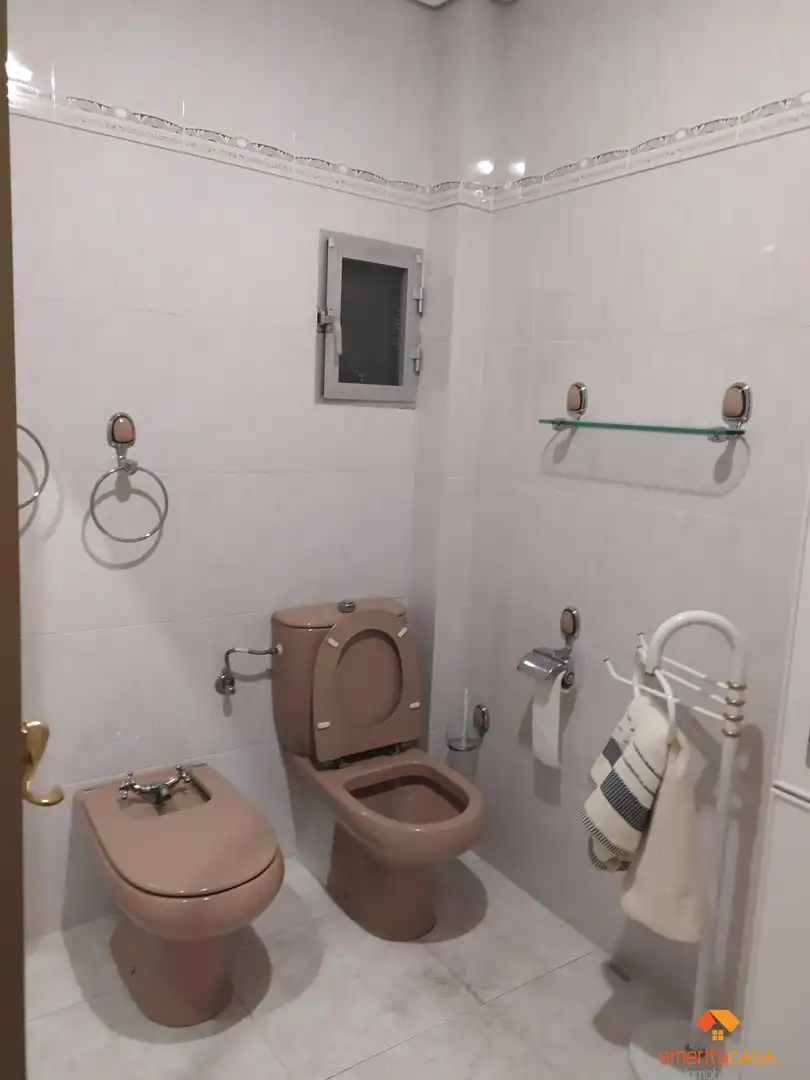Baño de Piso en venta en Cáceres con Aire acondicionado y Terraza