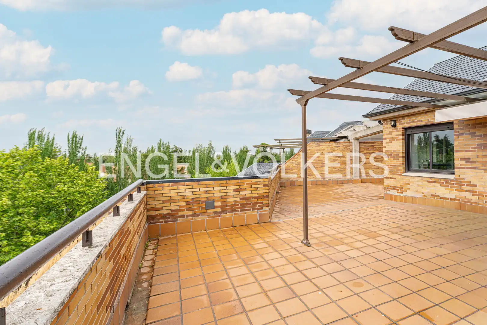 Terraza de Ático en venta en Majadahonda con Aire acondicionado, Calefacción y Parquet