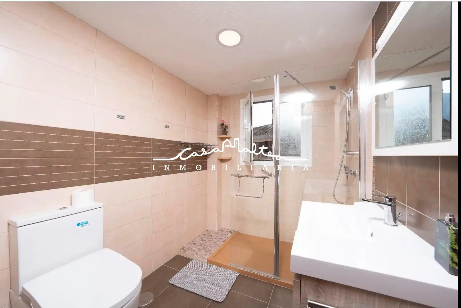 Bathroom of Attic for sale in Polop  with Air Conditioner, Terrace and Furnished