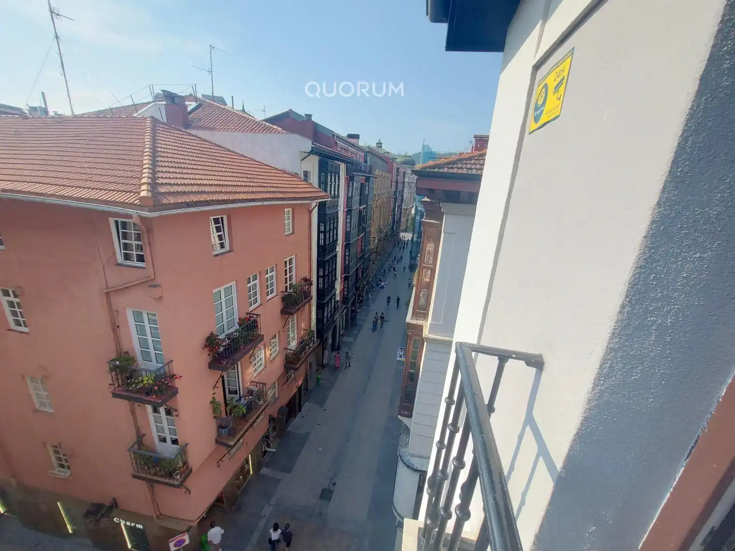 Vista exterior de Pis en venda en Bilbao  amb Calefacció i Balcó