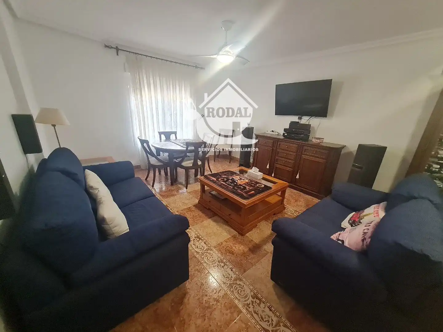 Wohnzimmer von Einfamilien-Reihenhaus zum Verkauf in Huércal de Almería mit Klimaanlage, Heizung und Terrasse