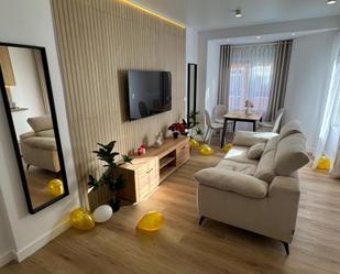 Sala d'estar de Apartament en venda en Torrevieja amb Terrassa i Balcó