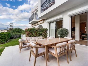 Maison mitoyenne avec balcon à vendre à Nueva Andalucía