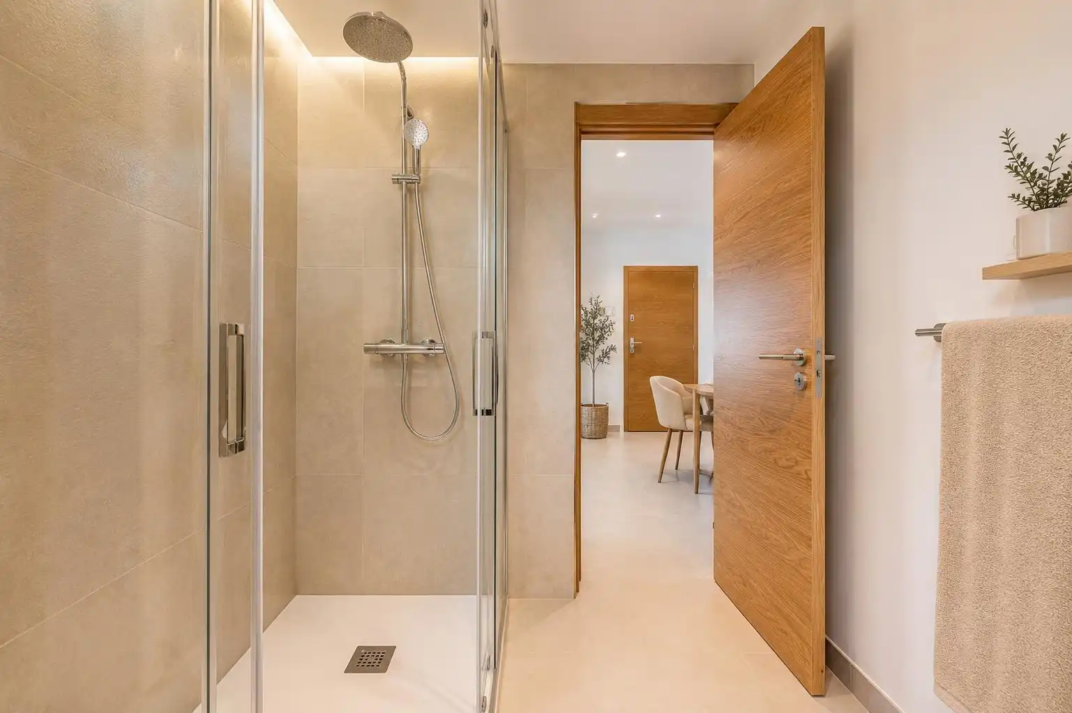 Bany de Casa o xalet en venda en Fuengirola amb Aire condicionat, Terrassa i Traster
