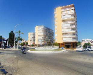 Vista exterior de Pis en venda en Torremolinos amb Aire condicionat i Piscina
