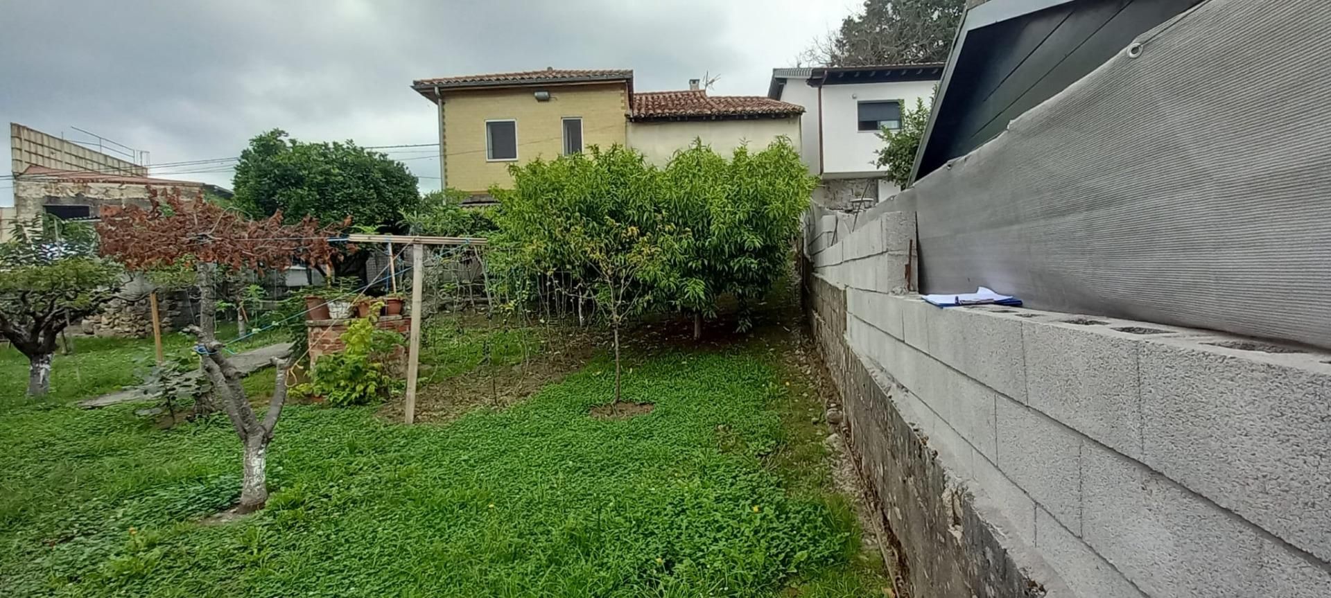 Casa o xalet en venda en Torrelavega  amb Calefacció, Jardí privat i Terrassa