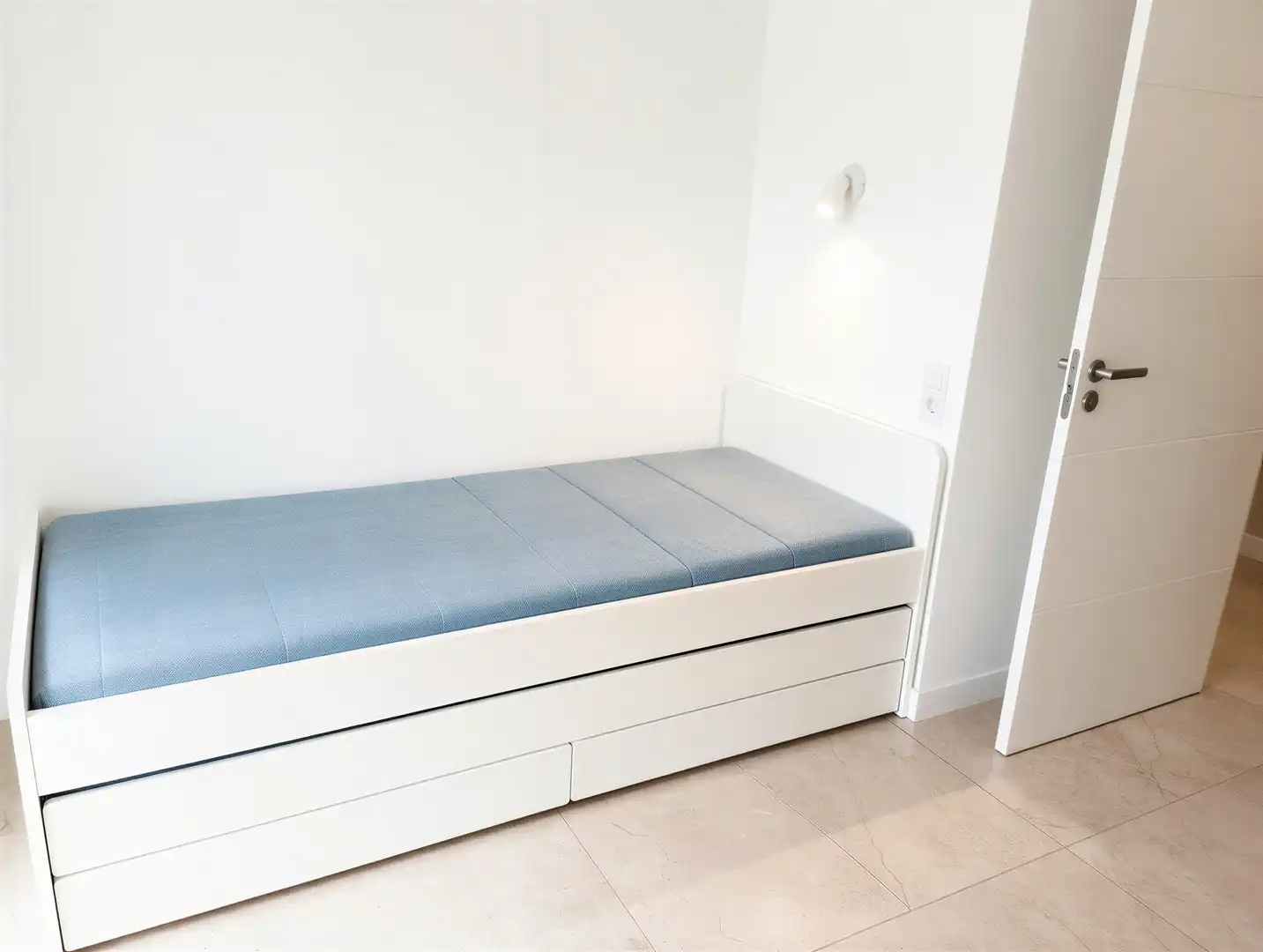 Habitación de Planta baja en venta en Alicante / Alacant con Alarma