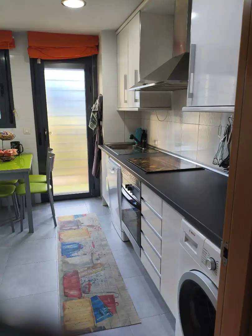 Cuina de Casa adosada en venda en Olías del Rey amb Terrassa i Balcó