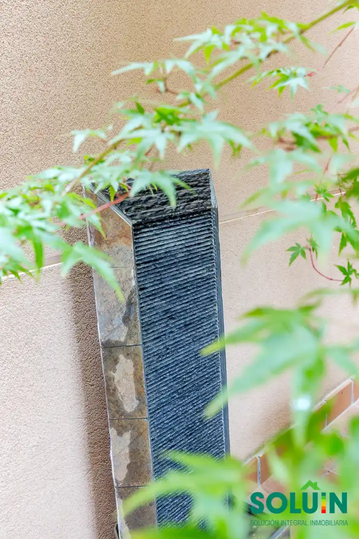 Vista exterior de Casa o xalet en venda en Torrelodones amb Aire condicionat, Calefacció i Jardí privat