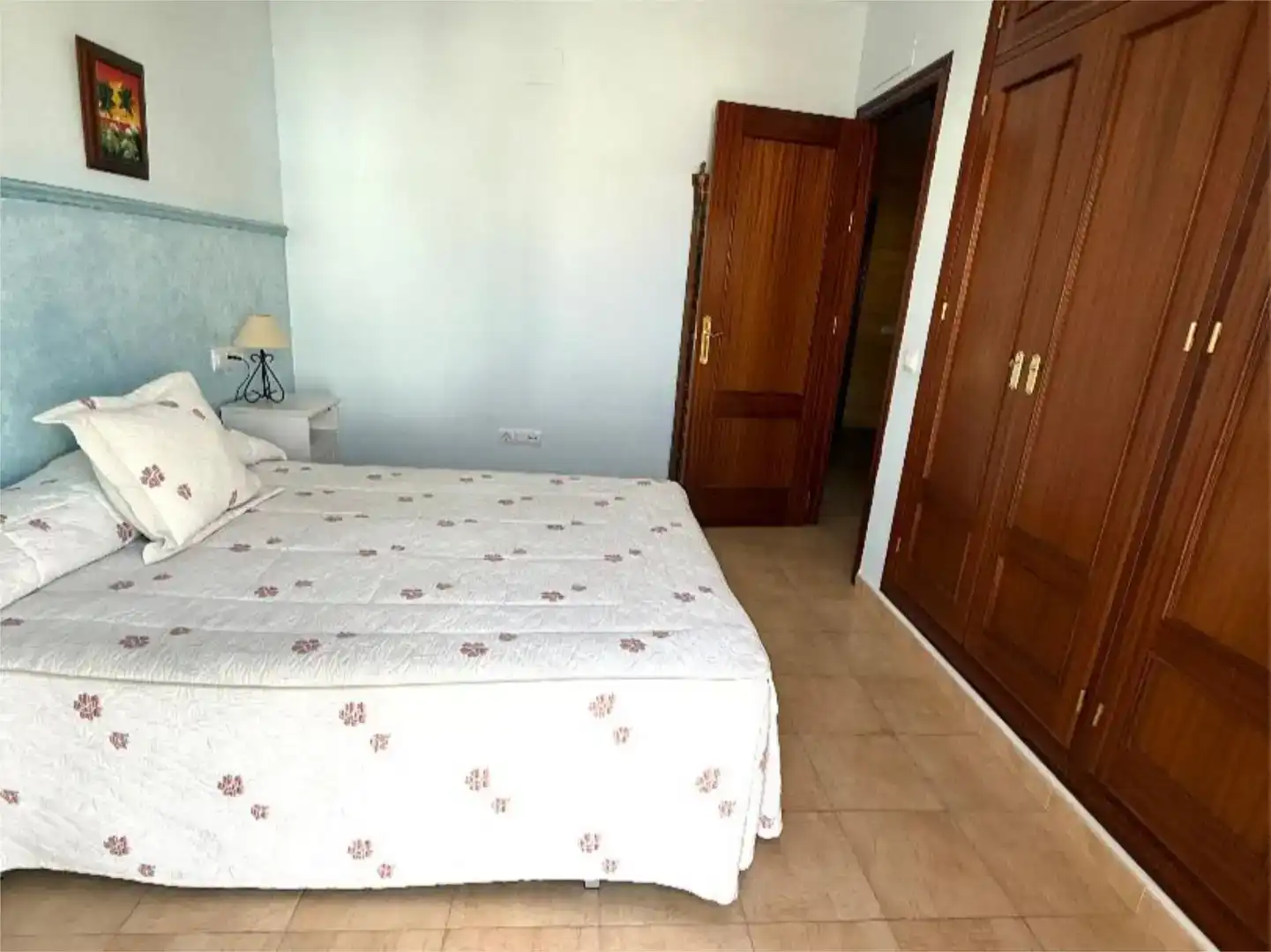 Dormitori de Casa adosada en venda en El Pedroso amb Aire condicionat i Balcó