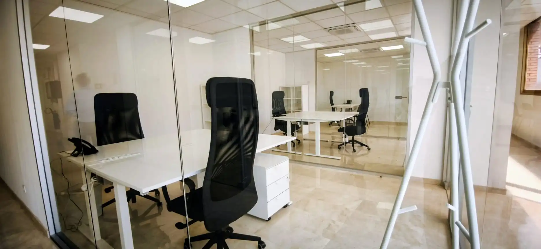 Büro zur Miete in Barcelona mit Klimaanlage, Heizung und Möbliert
