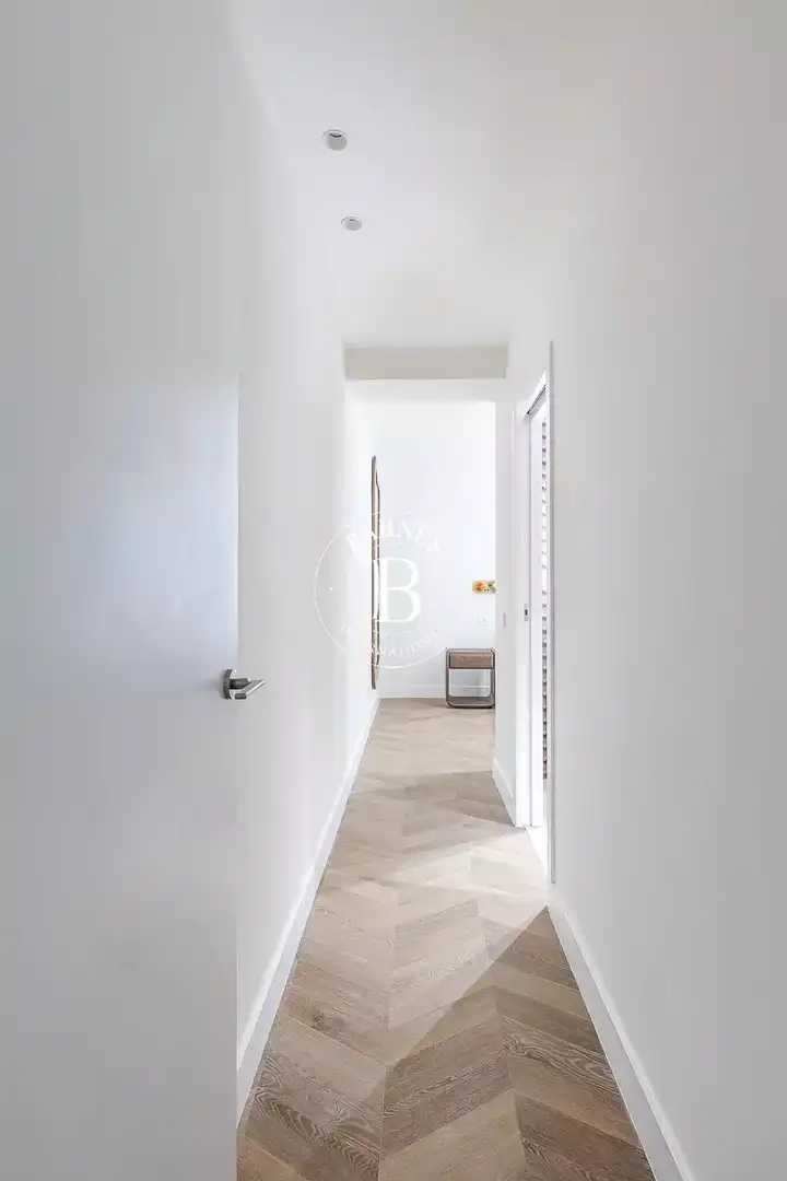 Flat for sale in Madrid  with Air Conditioner, Heating and Furnished