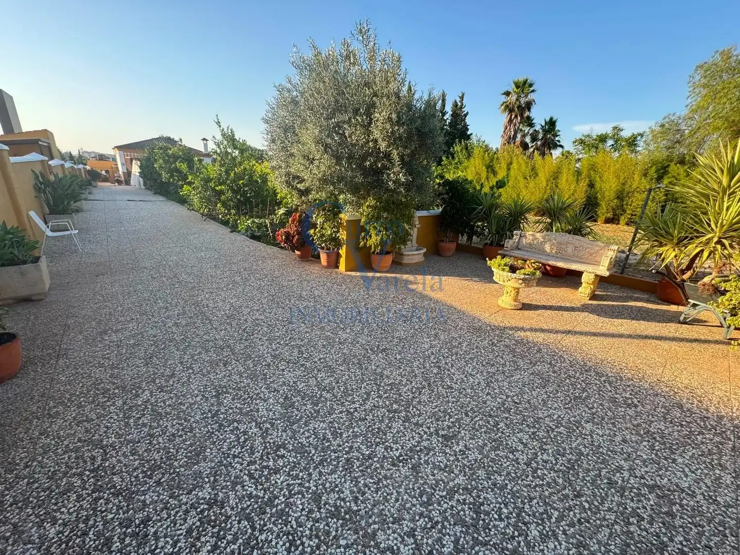 Vista exterior de Finca rústica en venda en Dos Hermanas amb Aire condicionat, Calefacció i Jardí privat