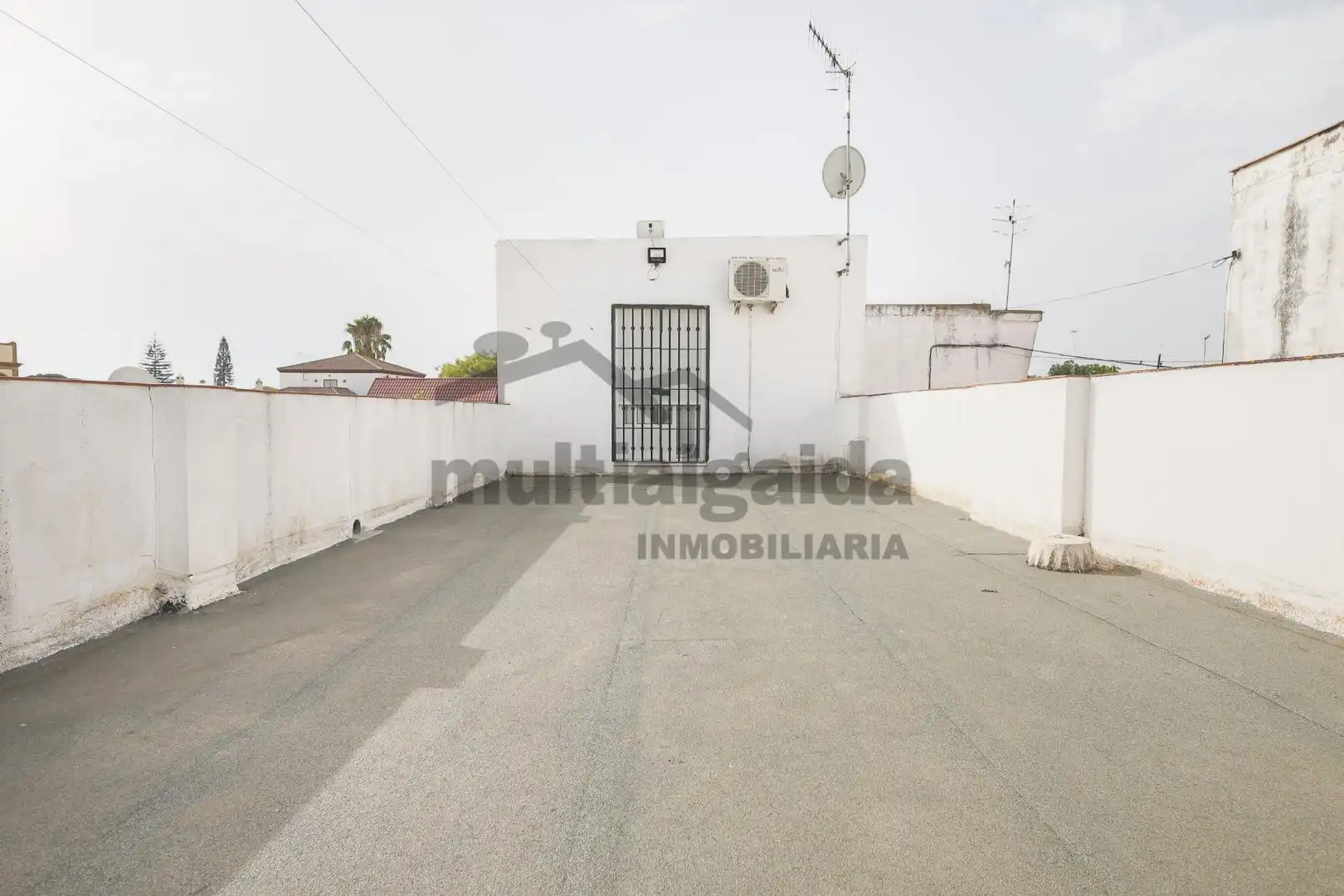 Vista exterior de Casa o xalet en venda en Sanlúcar de Barrameda amb Terrassa