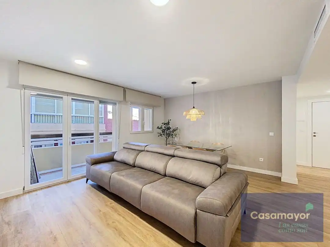 Sala de estar de Piso de alquiler en Alicante / Alacant con Aire acondicionado, Calefacción y Terraza