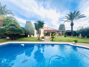 Villa con piscina in affitto a Valverde