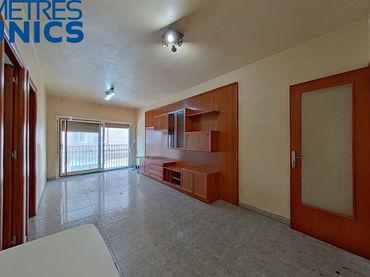 Flat with balcony for sale in Carrer de Baldomer Solà