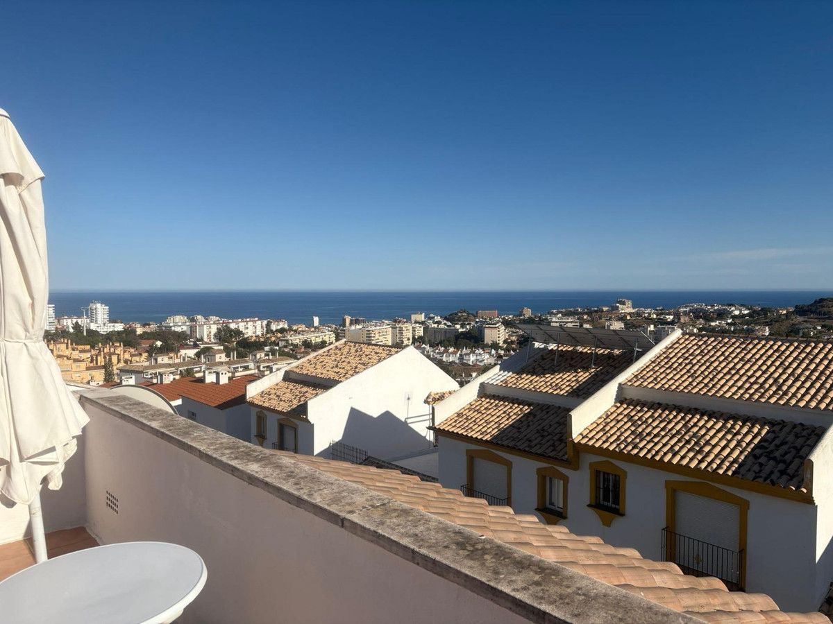 Exterior view of Single-family semi-detached for sale in Benalmádena  with Air Conditioner, Heating and Swimming Pool