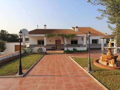 Vista exterior de Finca rústica en venda en Coín amb Aire condicionat, Terrassa i Piscina