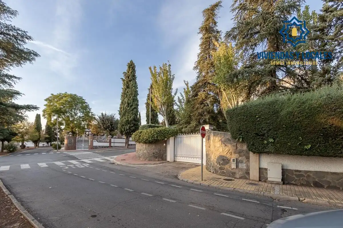 Casa amb terrassa en venda a Peligros, imagen 42
