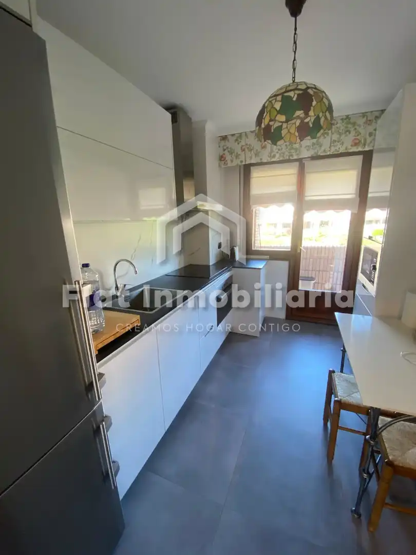 Cocina de Piso en venta en Castro-Urdiales con Calefacción, Parquet y Terraza