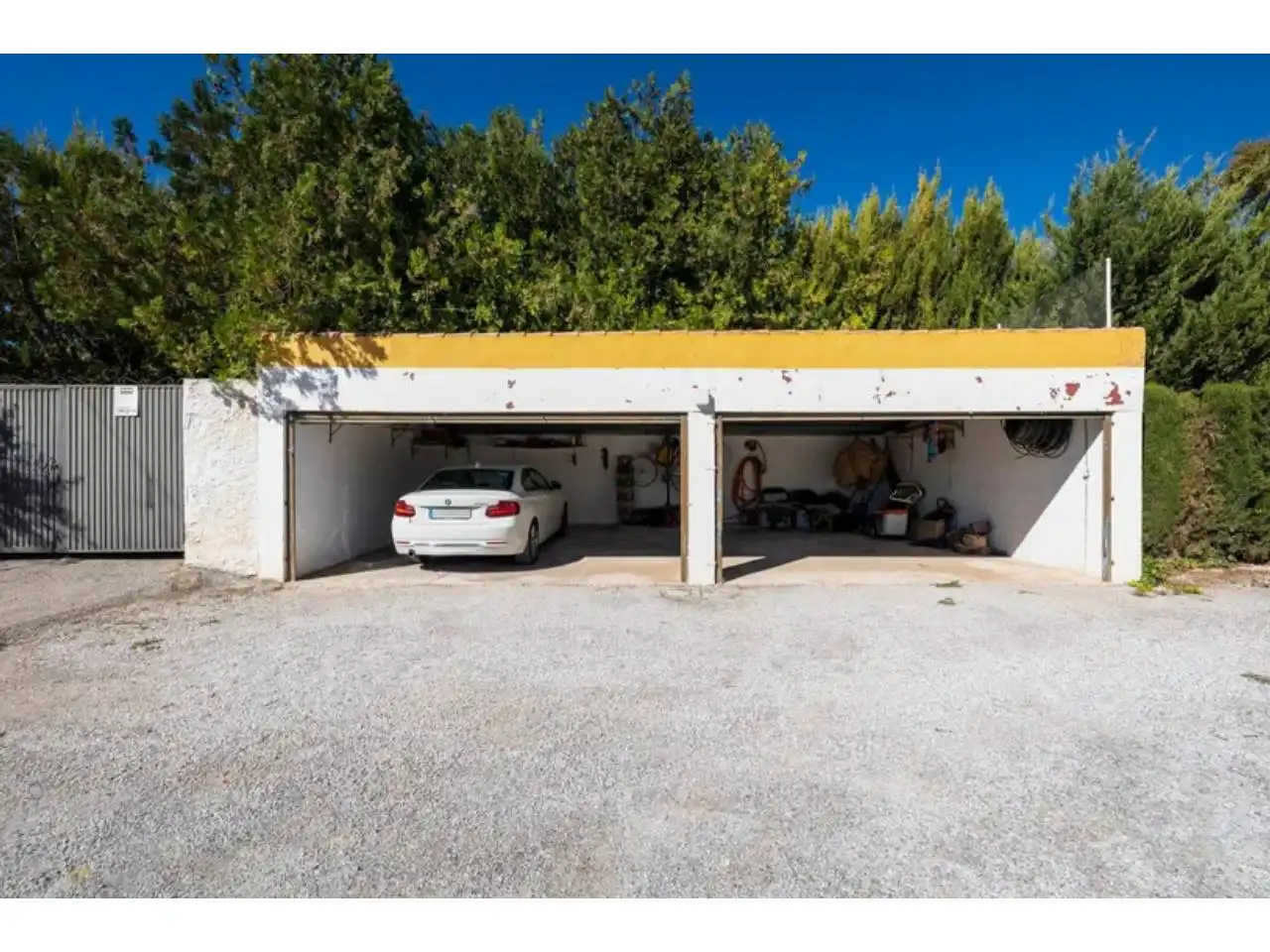 Aparcament de Casa o xalet en venda en Baza amb Calefacció, Jardí privat i Terrassa