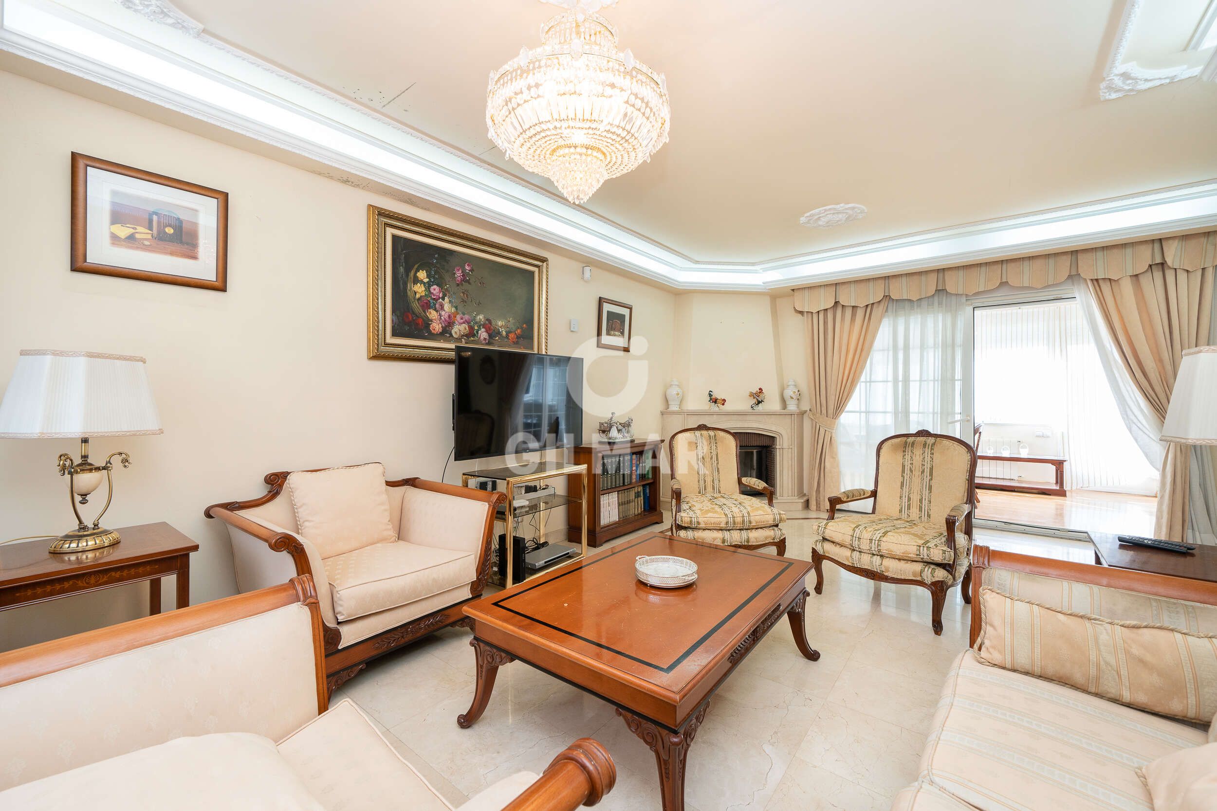 Living room of House or chalet for sale in  Madrid Capital  with Swimming Pool