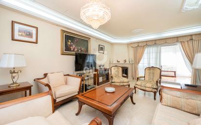 Living room of House or chalet for sale in  Madrid Capital  with Swimming Pool