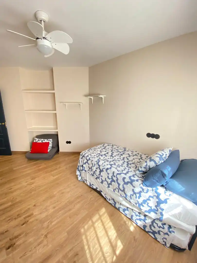 Bedroom of Apartments for rent in Ciudad Real  with Air Conditioner, Heating and Parquet flooring