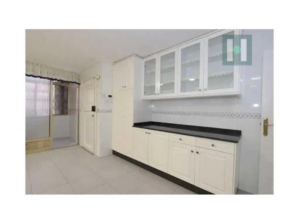 Piso en venta en Plaza Castellini, Casco Antiguo