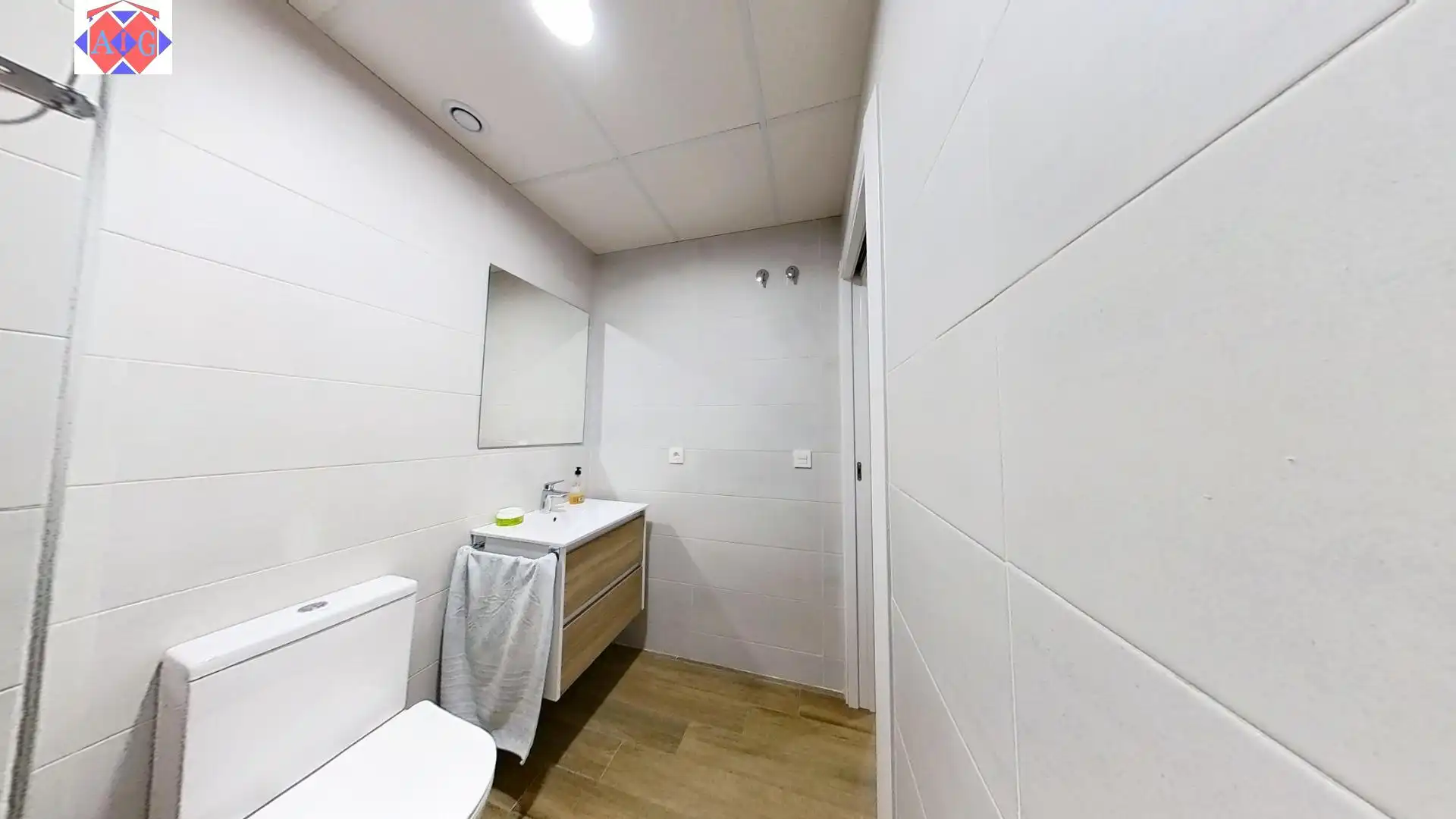 Baño de Piso en venta en Gualchos con Aire acondicionado, Calefacción y Terraza