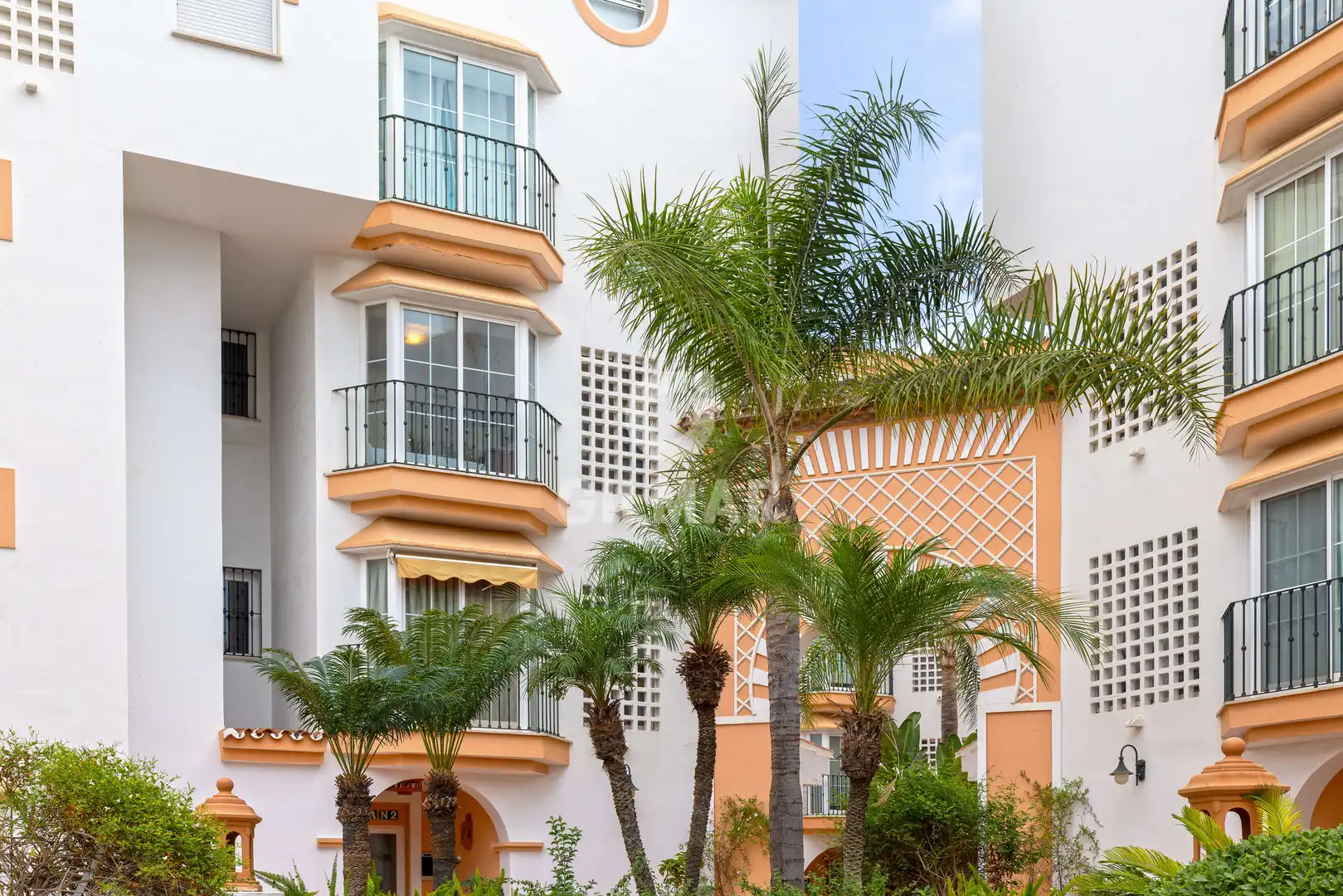 Vista exterior de Apartamento en venta en Marbella con Calefacción, Jardín privado y Trastero