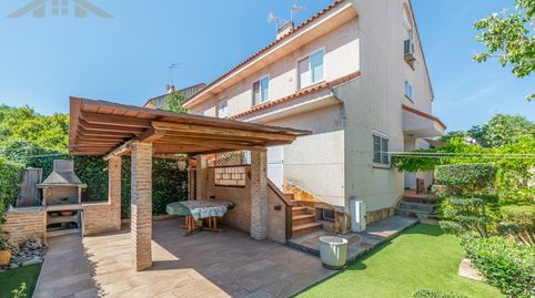Chalet pareado en venta en Calle Salvador Dalí