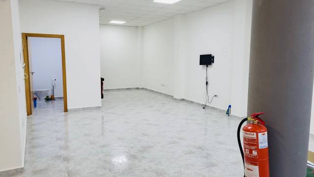 Local comercial en Alquiler en Beniarbeig