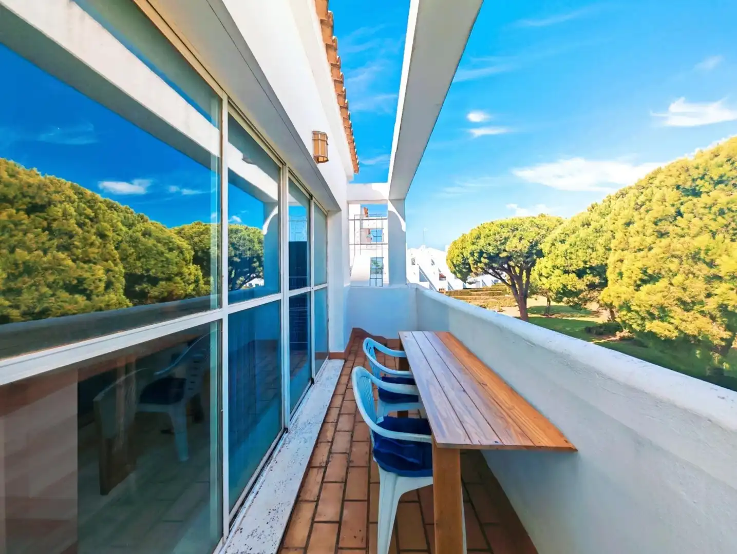 Apartamento con terraza en venta en Novo Sancti Petri, imagen 16