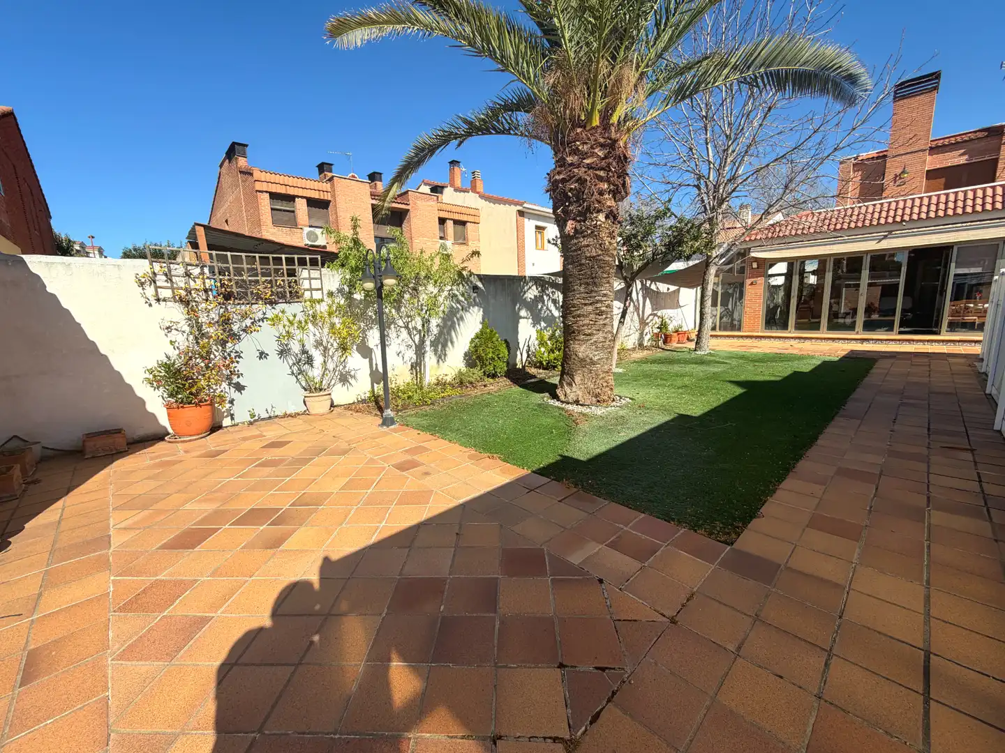 Jardín de Casa o chalet en venta en Azuqueca de Henares con Aire acondicionado, Jardín privado y Trastero