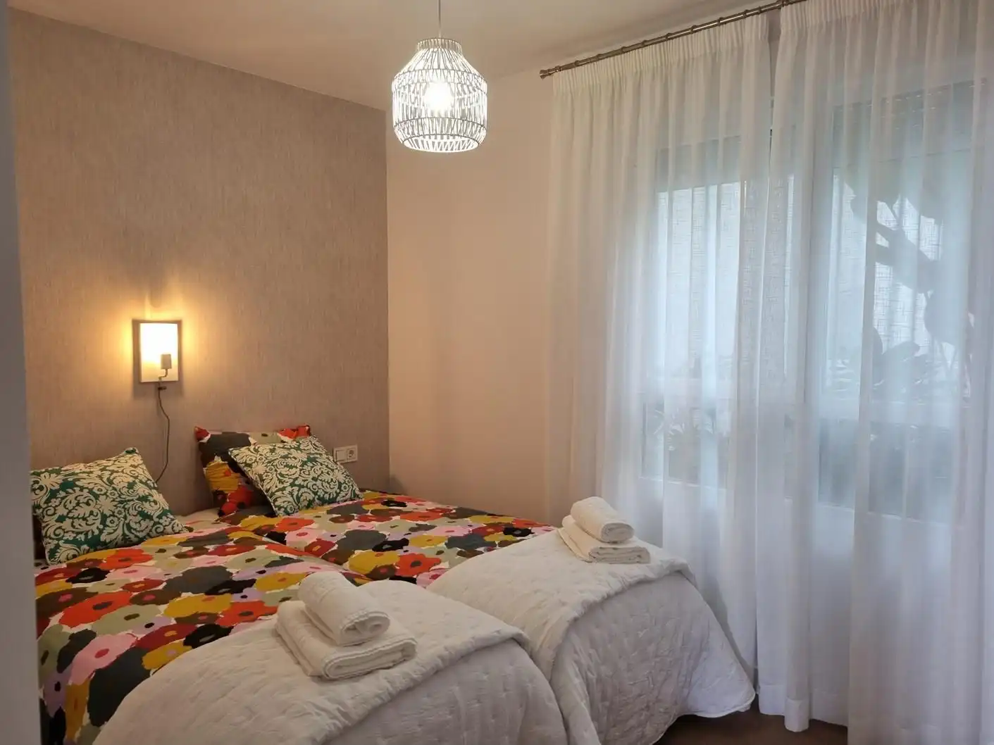 Dormitori de Apartament de lloguer en Torrox amb Aire condicionat, Calefacció i Jardí privat