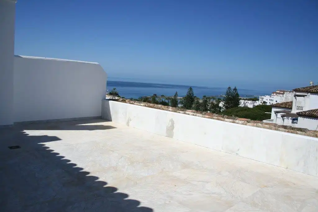 Penthouse mit Pool zum Verkauf in Nueva Andalucía