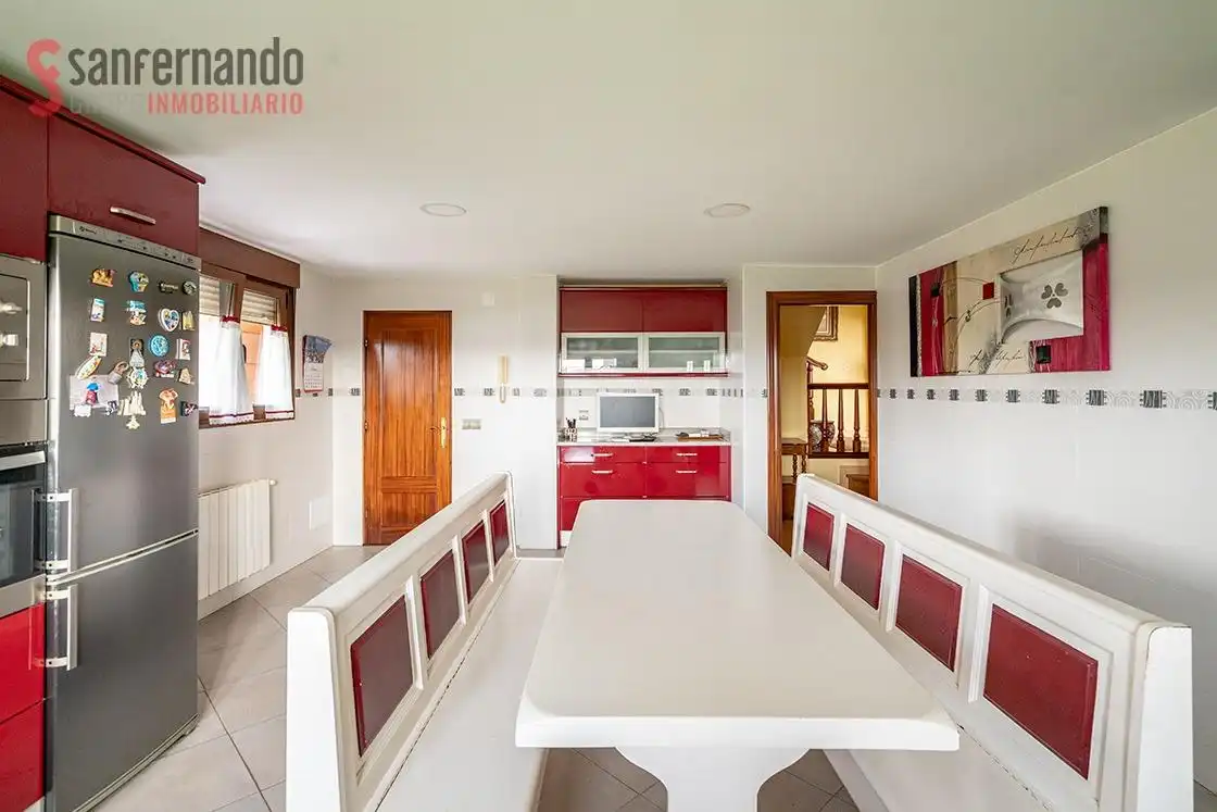 Chalet con terraza en venta en Calle de la Arnia, imagen 7