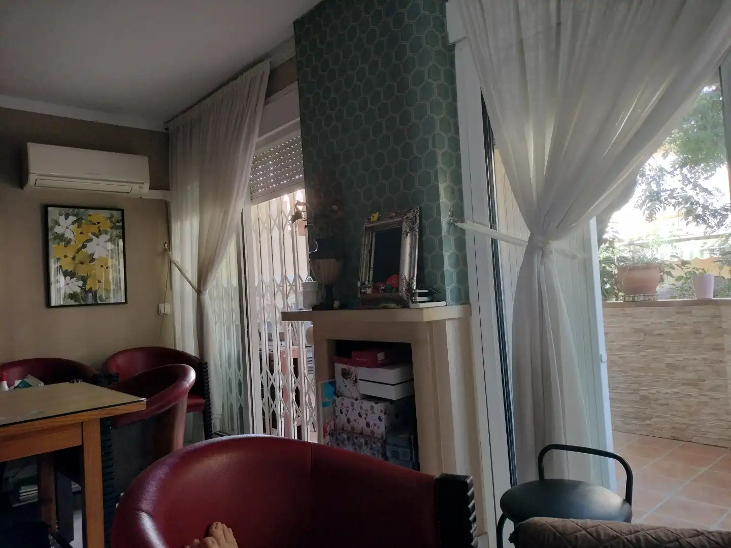 Sala de estar de Casa adosada en venta en Roquetas de Mar con Aire acondicionado, Terraza y Piscina