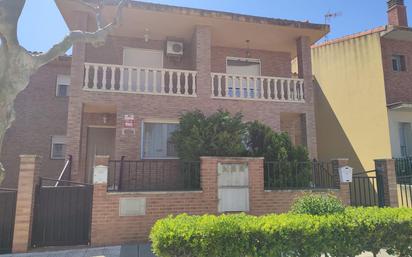 Exterior view of House or chalet for sale in Mallén  with Heating, Terrace and Balcony