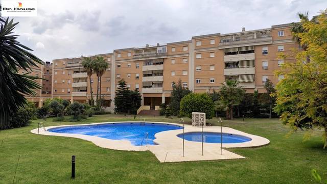 Piso en Alquiler en Calle Hermes en El Cónsul - Ciudad Universitaria - El Romeral