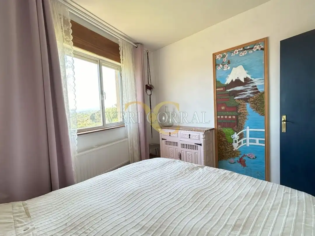 Dormitori de Casa o xalet en venda en Llanes amb Calefacció, Jardí privat i Traster