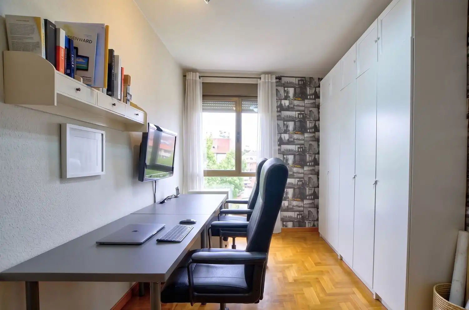 Schlafzimmer von Wohnung zum Verkauf in Avilés mit Heizung, Abstellraum und Schwimmbad