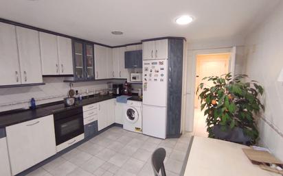 Kitchen of Flat for sale in Ermua  with Furnished, Oven and Washing machine