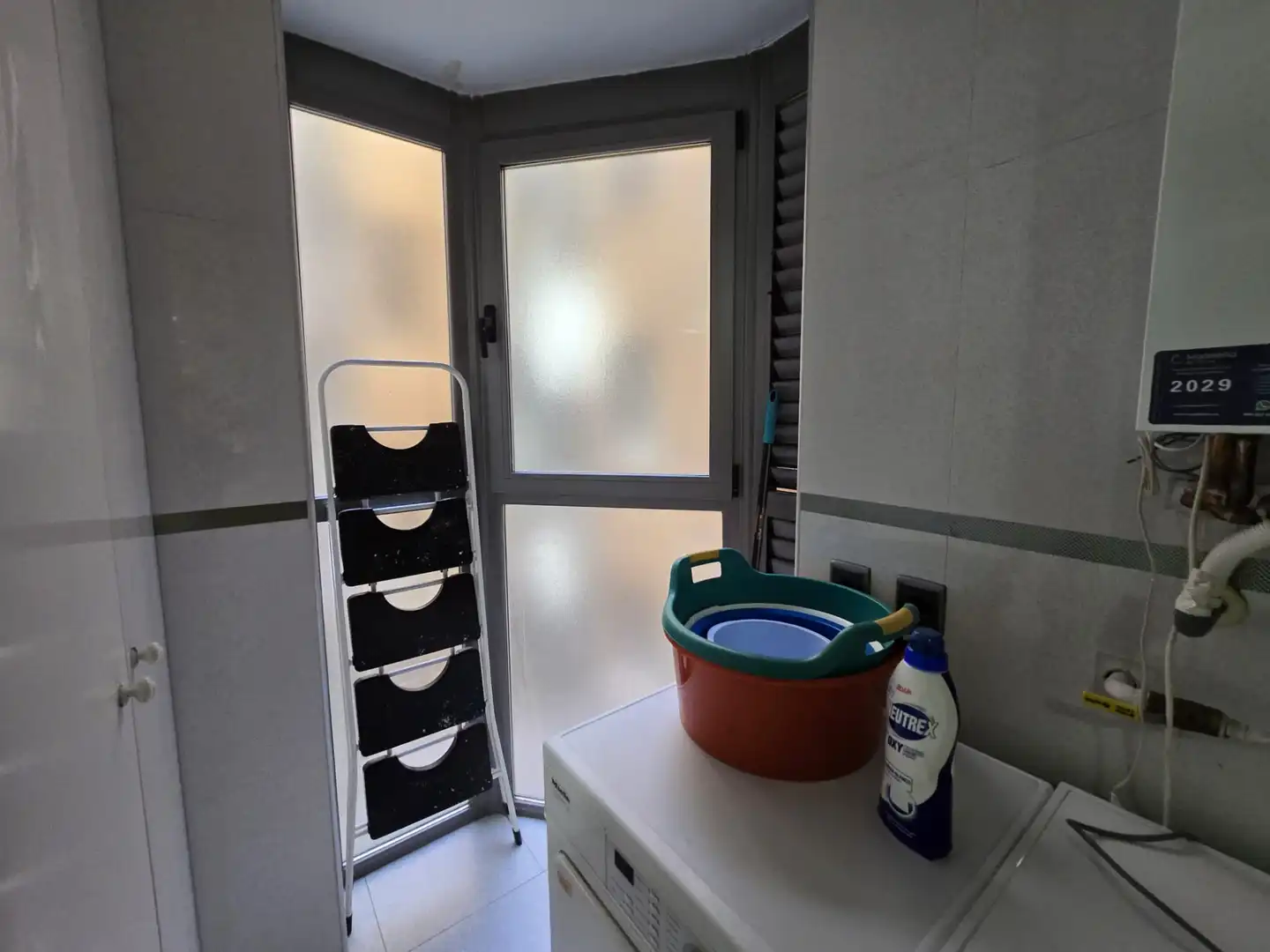 Badezimmer von Wohnung zum Verkauf in Madrid mit Klimaanlage, Heizung und Abstellraum