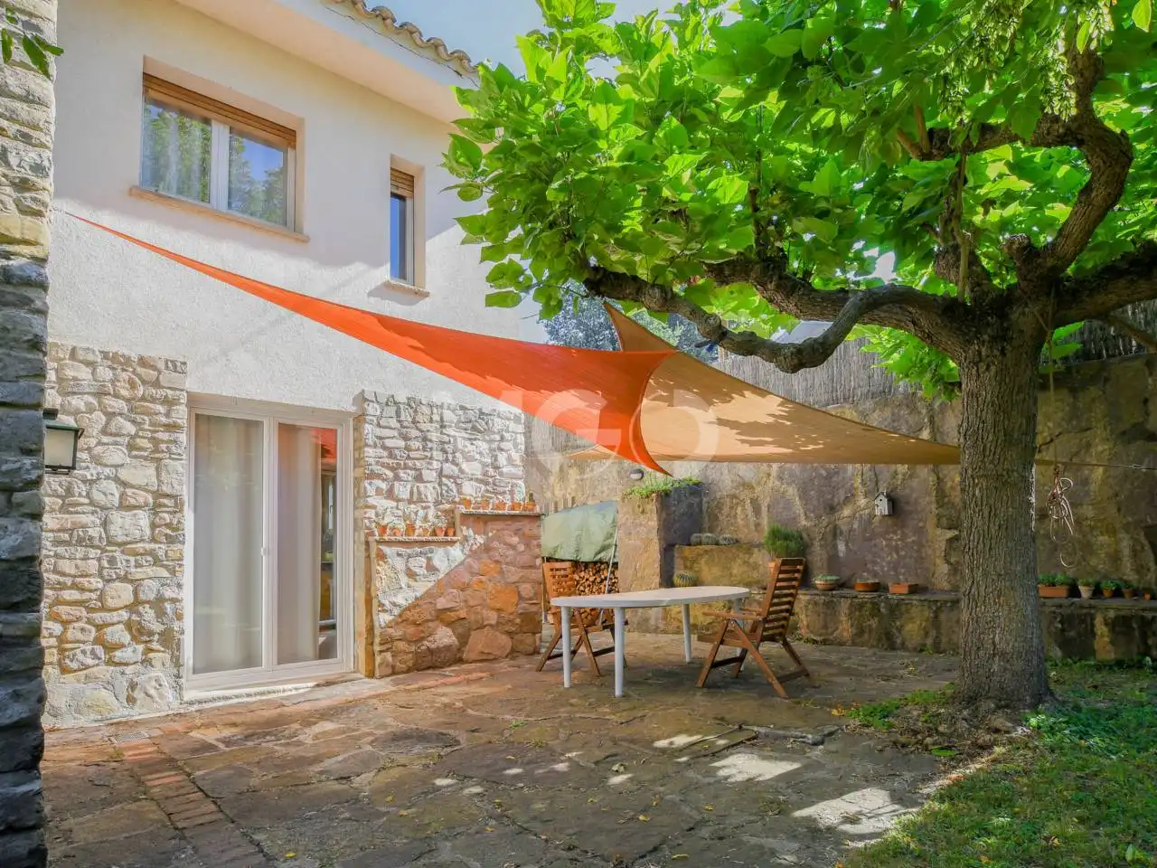 Jardí de Casa o xalet en venda en Tavèrnoles amb Calefacció, Jardí privat i Parquet