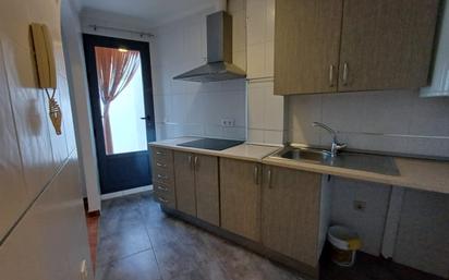Cuina de Casa adosada en venda en Chinchilla de Monte-Aragón amb Calefacció