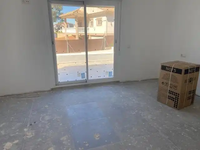 Casa adosada en venda en Godelleta amb Piscina comunitària