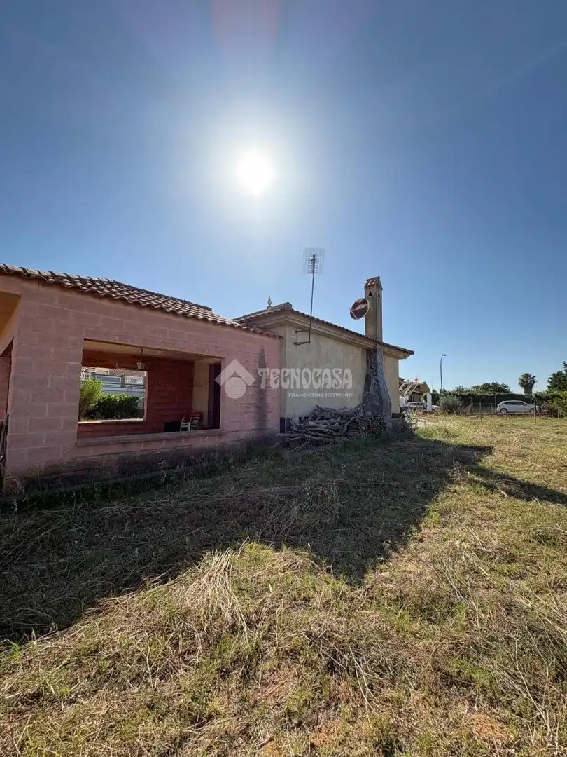 Casa o xalet en venda en La Rinconada amb Jardí privat